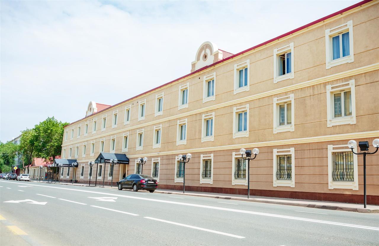 Hotel Pushkin Uralsk Eksteriør bilde