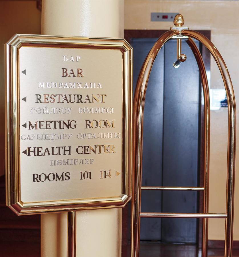 Hotel Pushkin Uralsk Eksteriør bilde